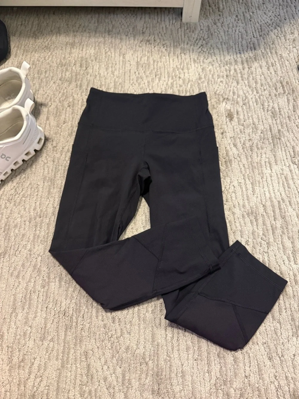 lululemon athletica Black Athletic Leggings 23in inseam - Picture 1 of 3